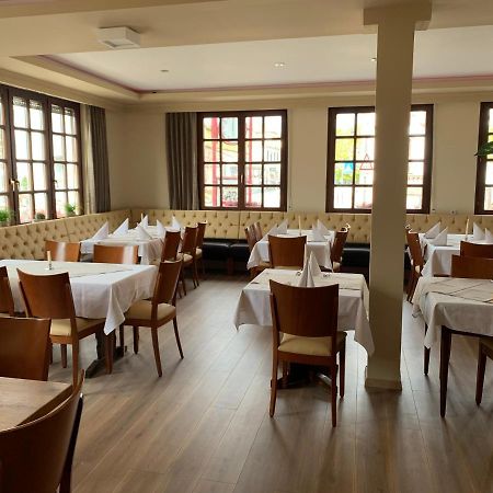 Hotel Deutsches Haus Lampertheim Buitenkant foto