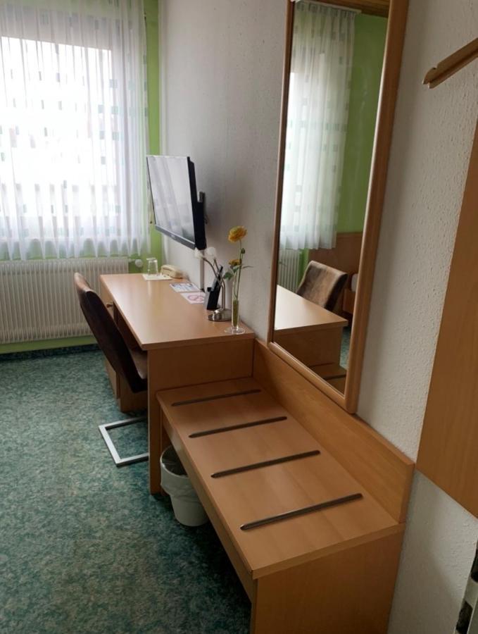 Hotel Deutsches Haus Lampertheim Buitenkant foto