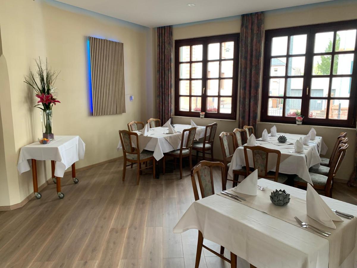 Hotel Deutsches Haus Lampertheim Buitenkant foto